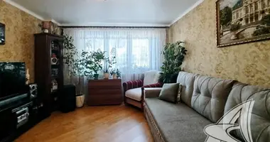 Apartamento 3 habitaciones en Muchaviecki sielski Saviet, Belarús