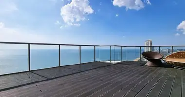 Condo 3 bedrooms in Pattaya City, Thailand