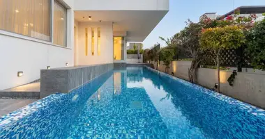 4 bedroom apartment in Yeroskipou, Cyprus