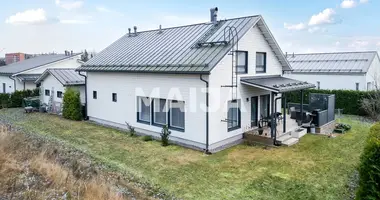 5 bedroom house in Jarvenpaa, Finland