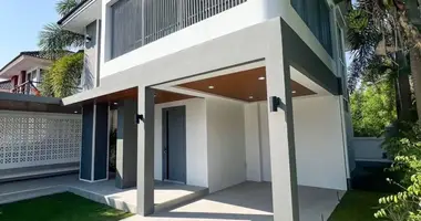 Villa 4 bedrooms in Ban Bang Ku, Thailand