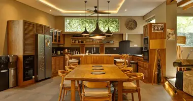 Villa 4 chambres dans Tibubeneng, Indonésie