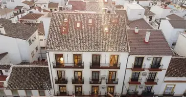 4 bedroom apartment in Spain