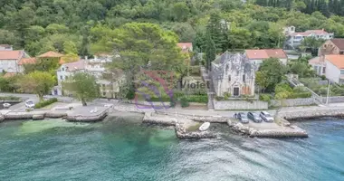 Villa 4 chambres dans Dobrota, Monténégro