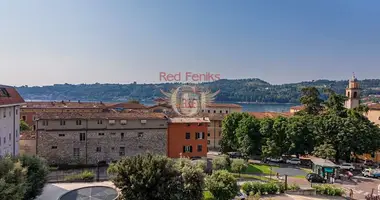 Apartamento 4 habitaciones en Salo, Italia