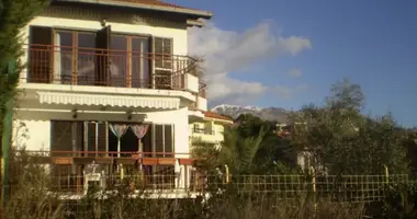 Haus 3 Schlafzimmer in Tivat, Montenegro