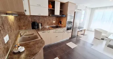 Apartamento 3 habitaciones en Sveti Vlas, Bulgaria