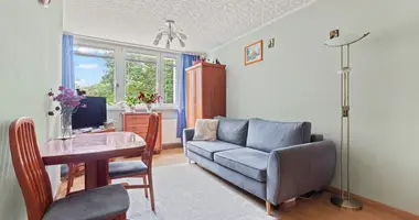 Mieszkanie 2 pokoi w Warszawa, Polska