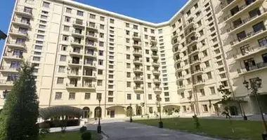 Apartamento 2 habitaciones en Taskent, Uzbekistán
