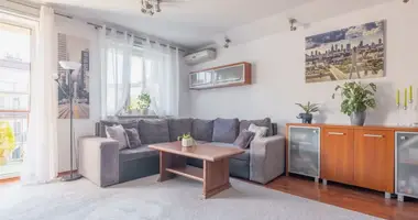 Mieszkanie 3 pokoi w Warszawa, Polska