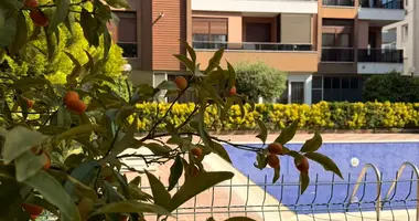1 bedroom apartment in Konyaalti, Turkey