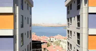 Квартира 4 спальни в Фатих, Турция