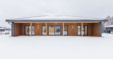 Mieszkanie 5 pokojów w Marupe, Łotwa