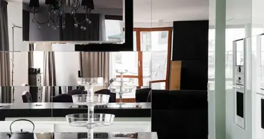 Apartamento 3 habitaciones en Varsovia, Polonia