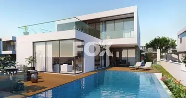 5 bedroom apartment in Chloraka, Cyprus
