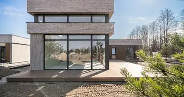 Дом в Lindiniskes, Литва