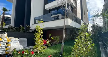 Квартира 4 комнаты в Golem, Албания