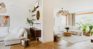 Wohnung 4 zimmer in Warschau, Polen