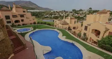 2 bedroom apartment in Estepona, Spain