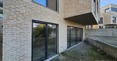 Villa 4 habitaciones en Farke e Vogel, Albania