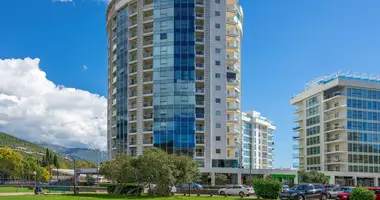 Apartamento 6 habitaciones en Budva, Montenegro