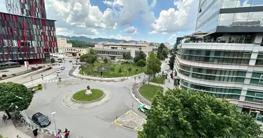 Bureau 120 m² dans Tirana, Albanie