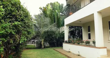 Haus 4 Schlafzimmer in La, Ghana