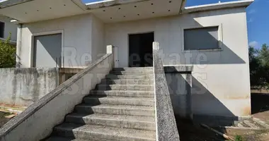 Дом 6 комнат в Лутракион, Греция