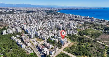 Wohnung 4 zimmer in Konyaalti, Türkei
