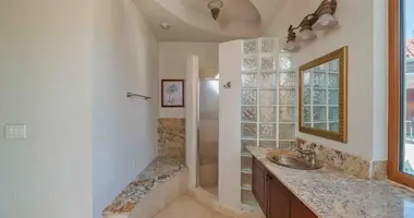 Condo in Jose Santos Guardiola, Honduras