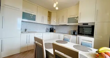 Mieszkanie 3 pokoi w Tivat, Czarnogóra