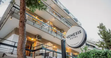 Hotel Genesis with private beach. в Loutraki Perachora Agioi Theodoroi Municipality, Греция