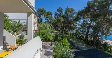 Отель 300 м² в Мали-Лошинь, Хорватия