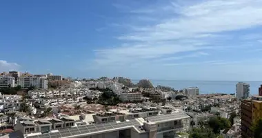 Mieszkanie 4 pokoi w Benalmadena, Hiszpania