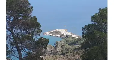 Plot of land in Jelsa, Croatia