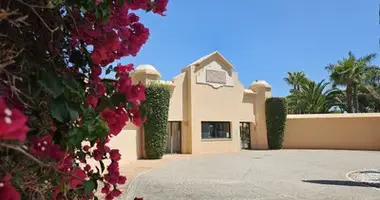 Mieszkanie 3 pokoi w Marbella, Hiszpania