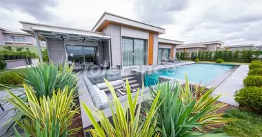 Villa 6 habitaciones en Buyukcekmece, Turquía