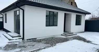 Dom 3 pokoi w Nerubaiske, Ukraina