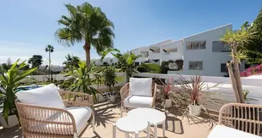 Wohnung 2 Schlafzimmer in San Pedro Alcantara, Spanien