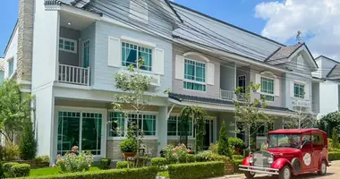 3 bedroom townthouse in ban nein thray, Thailand