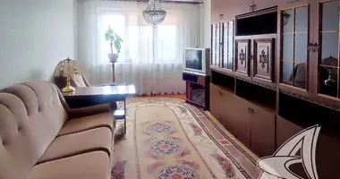 Apartamento 3 habitaciones en Muchaviecki sielski Saviet, Belarús