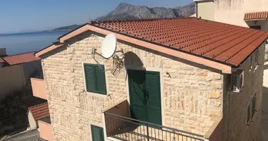 Hotel 374 m² in Grad Omis, Croatia