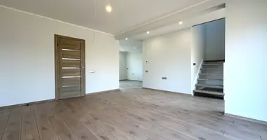 Casa 4 habitaciones en Grenes, Letonia