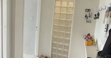 Wohnung 4 zimmer in Karabağlar, Türkei