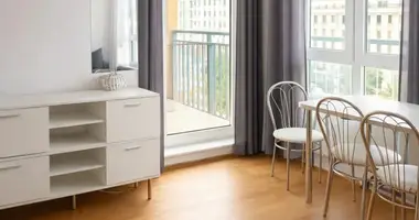 Mieszkanie 2 pokoi w Warszawa, Polska