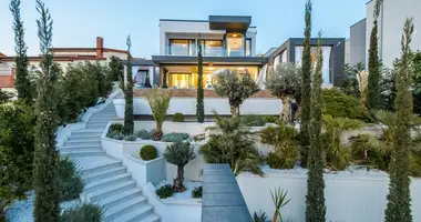 4 bedroom house in Crikvenica, Croatia