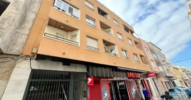 Apartamento 4 habitaciones en Torrevieja, Španjolska