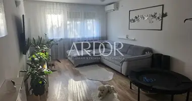 Квартира 2 спальни в Риека, Хорватия