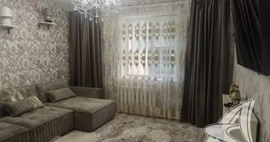Apartamento 3 habitaciones en Kobriny, Belarús