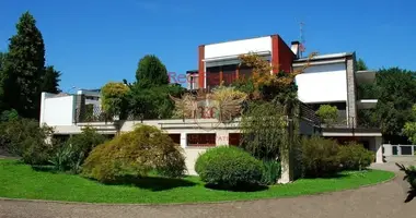 Villa 6 habitaciones en Arona, Italia